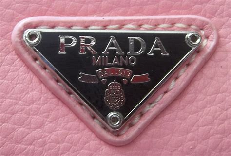 prada shoe gold emblem replacement